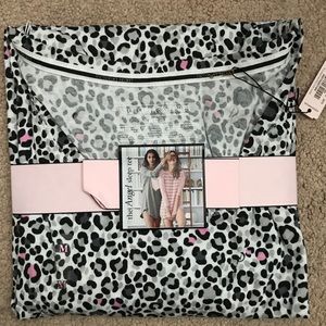 Victoria Secret • Sleep Tee